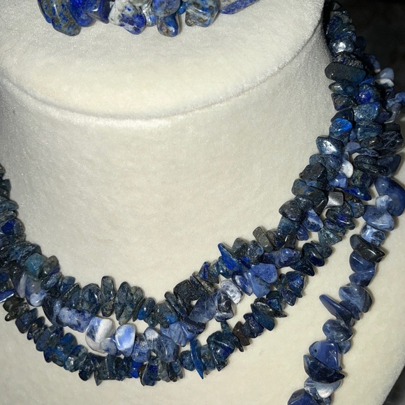 #40. LAPIS LAZULI TRIO - 2 NECKLACES & 1 STRETCH BRACELET - Picture 4 of 7